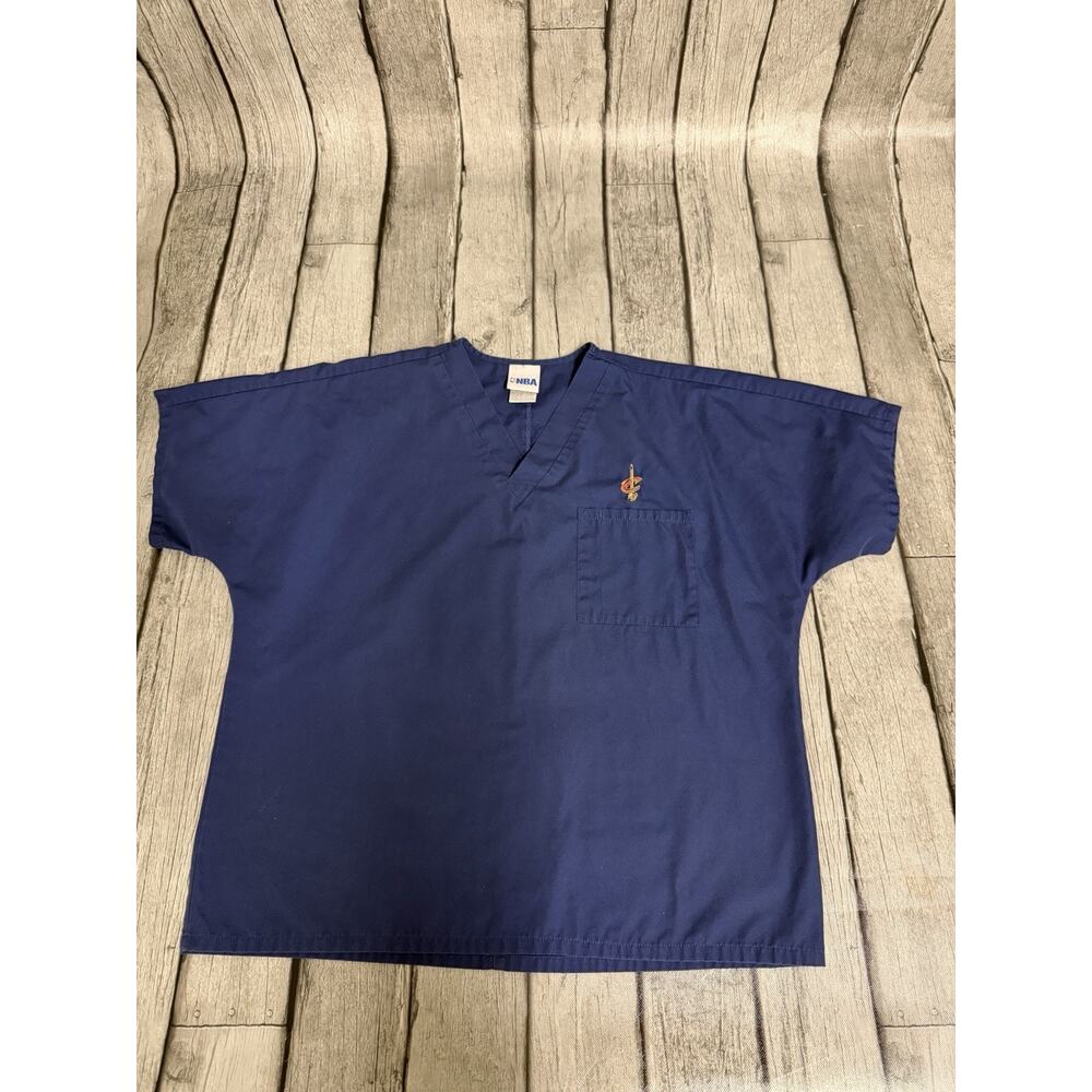 Adult Unisex NBA Cleveland Cavaliers V-neck scrub top Medium Navy Blue